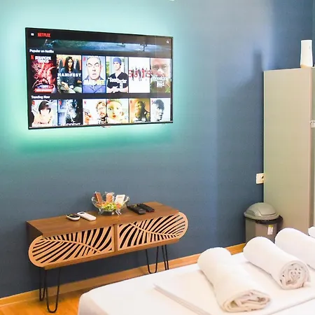 Center 7 - Way Apartment